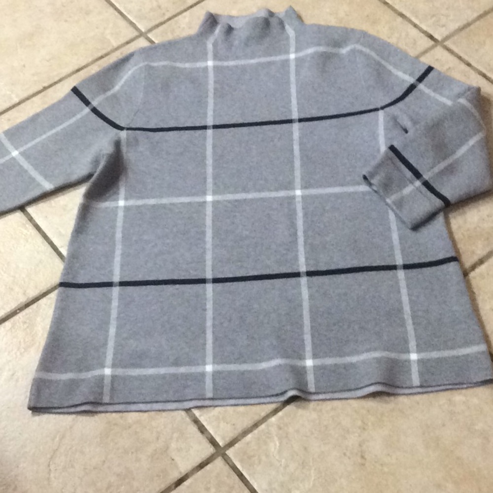 Tahari Sweater